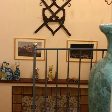 La Petite Maison Bed & Breakfast