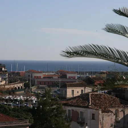 Bed & Breakfast La Petite Maison Catania
