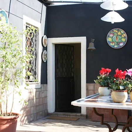 La Petite Maison *