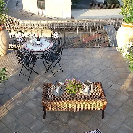 Bed & Breakfast La Petite Maison Catania